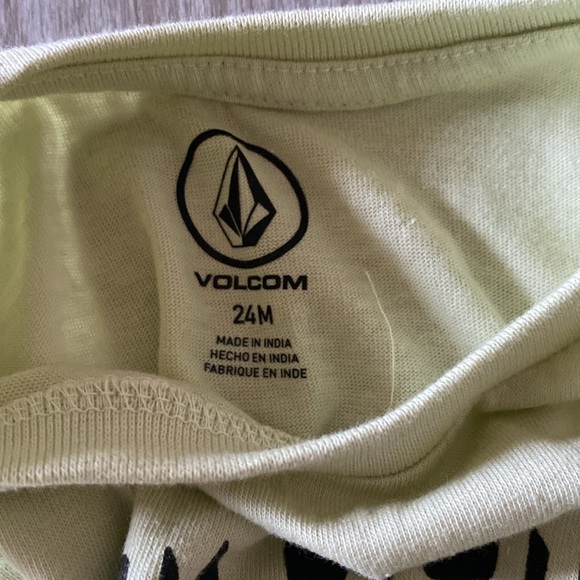 NWT Volcom | onesie for 24mons - Picture 6 of 8